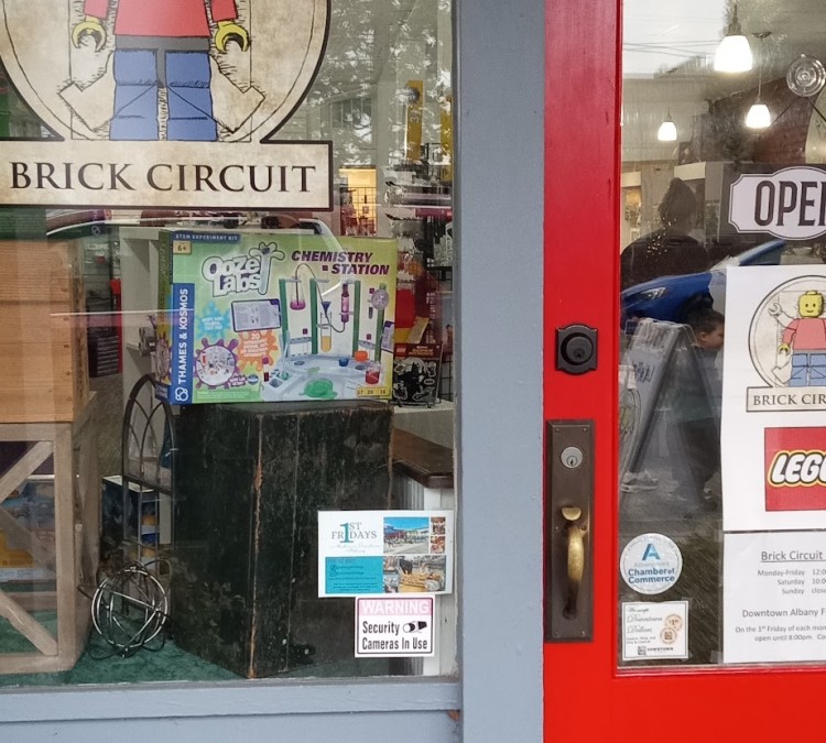 Brick Circuit LEGO Store (Albany,&nbspOR)